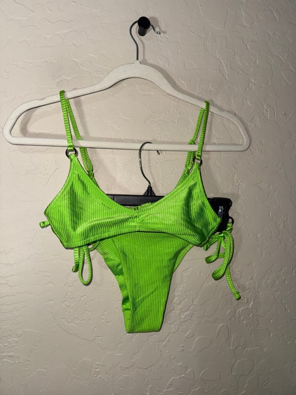 Aerie bright green ribbed bikini scoop top cheekier bottom size XS
